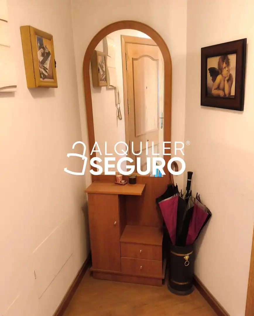 Piso de alquiler en Ocaña con Calefacción, Piscina y Amueblado