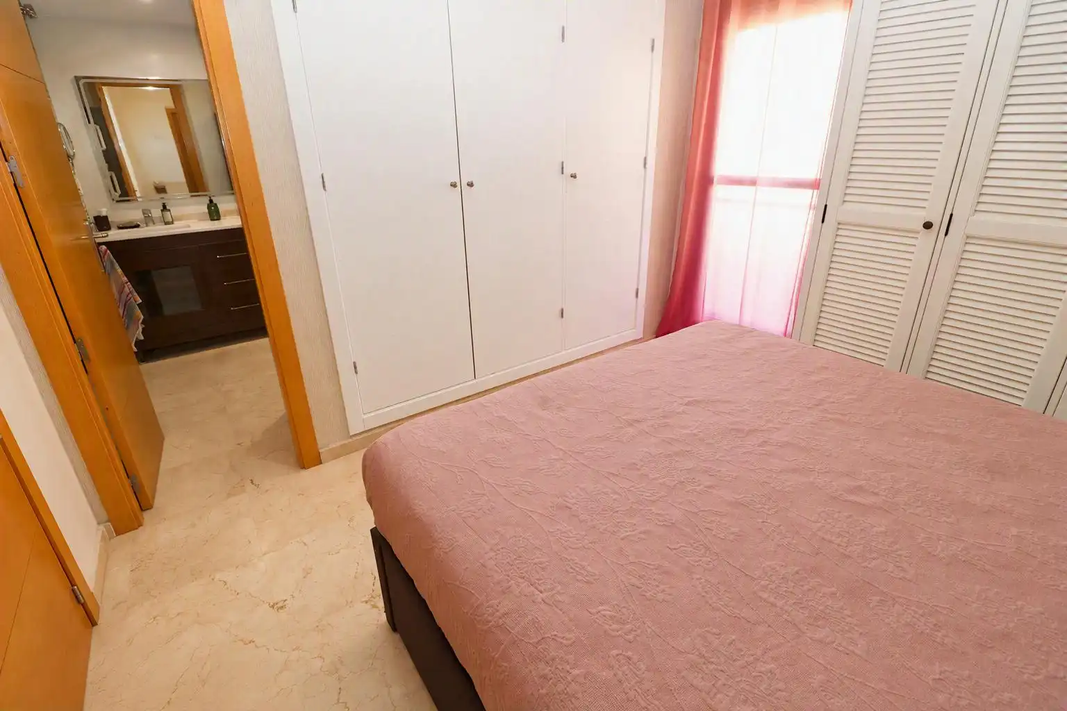 Casa aparellada amb terrassa en venda a Calle Victoria Kent 89, imagen 27