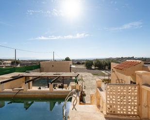 Exterior view of House or chalet for sale in  Almería Capital  with Private garden and Swimming Pool