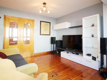 Wohnung mit Balkon zum Verkauf in Anaka
