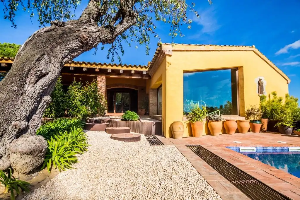 Villa con piscina in vendita a Carrer de la Font, imagen 3