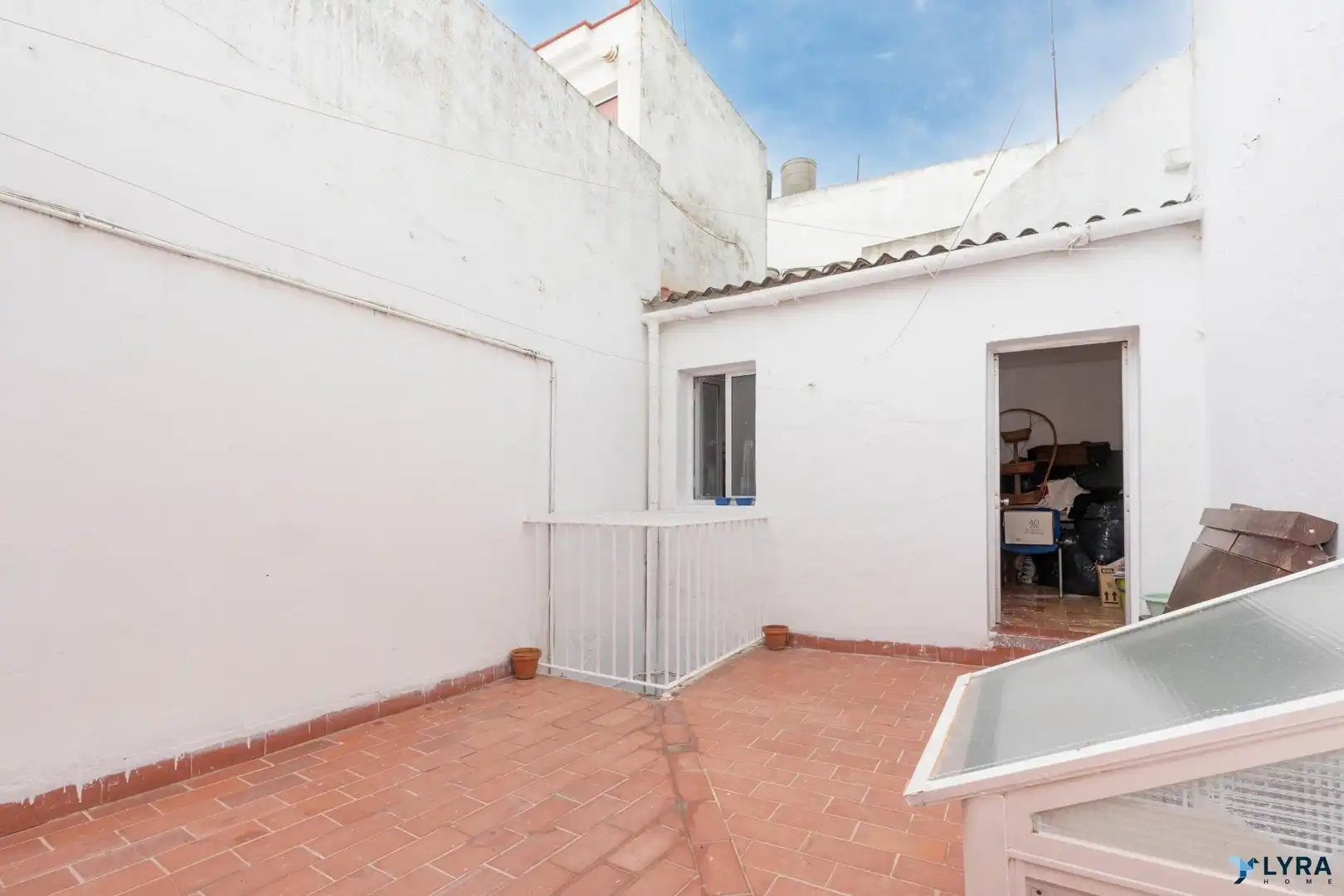Terrassa de Casa o xalet en venda en Las Cabezas de San Juan amb Aire condicionat, Traster i Balcó