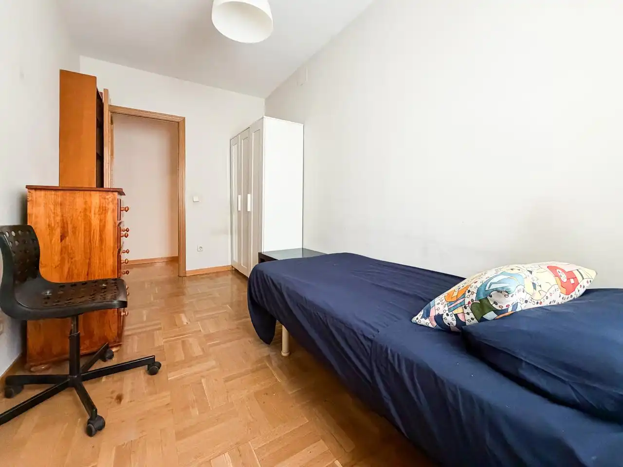 Habitación de Piso en venta en Madrid con Calefacción, Parquet y Terraza