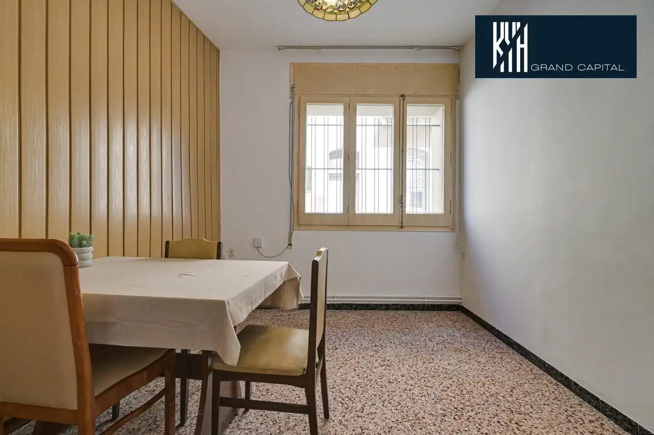 Esszimmer von Erdgeschoss zum Verkauf in Salt mit Heizung und Abstellraum