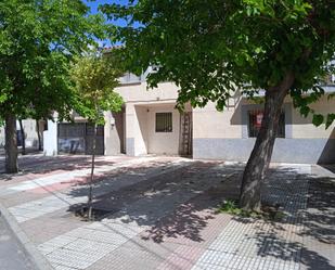 Vista exterior de Casa o xalet en venda en Cáceres Capital