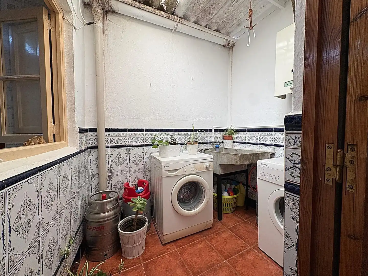 Cocina de Finca rústica en venta en Yunquera con Jardín privado, Terraza y Balcón
