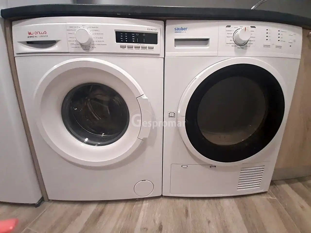 Garden of Flat for share in Madrid  with Air Conditioner, Heating and Furnished