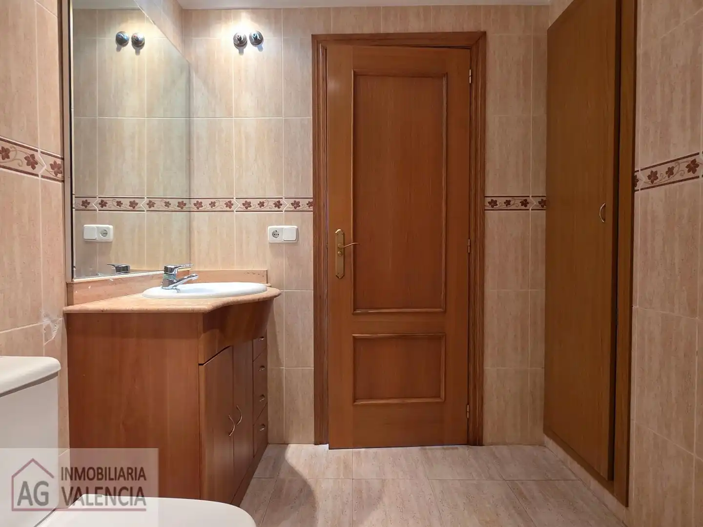 Bathroom of Flat for sale in Emperador, Valencia