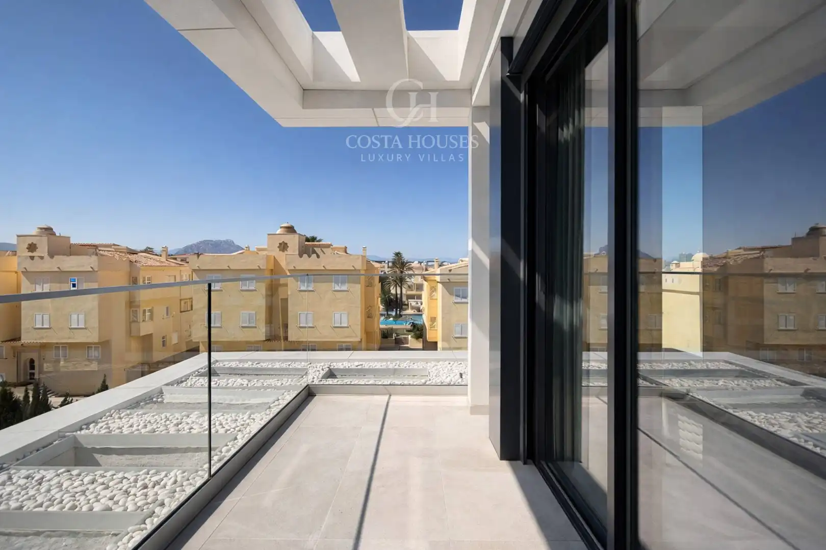 Terraza de Ático en venta en Dénia con Aire acondicionado, Calefacción y Jardín privado
