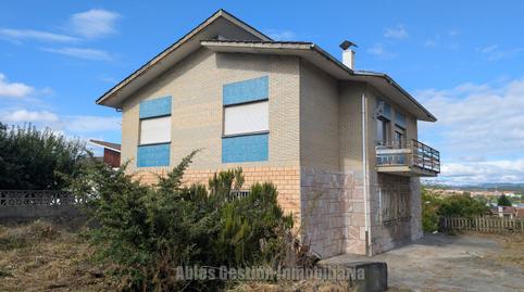 Foto 2 de Casa o xalet en venda a El Villar, 12, Lugones, Asturias