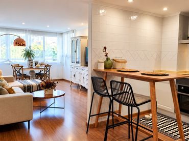 Apartament amb ascensor en venda a Pueblo - Urbanizaciones