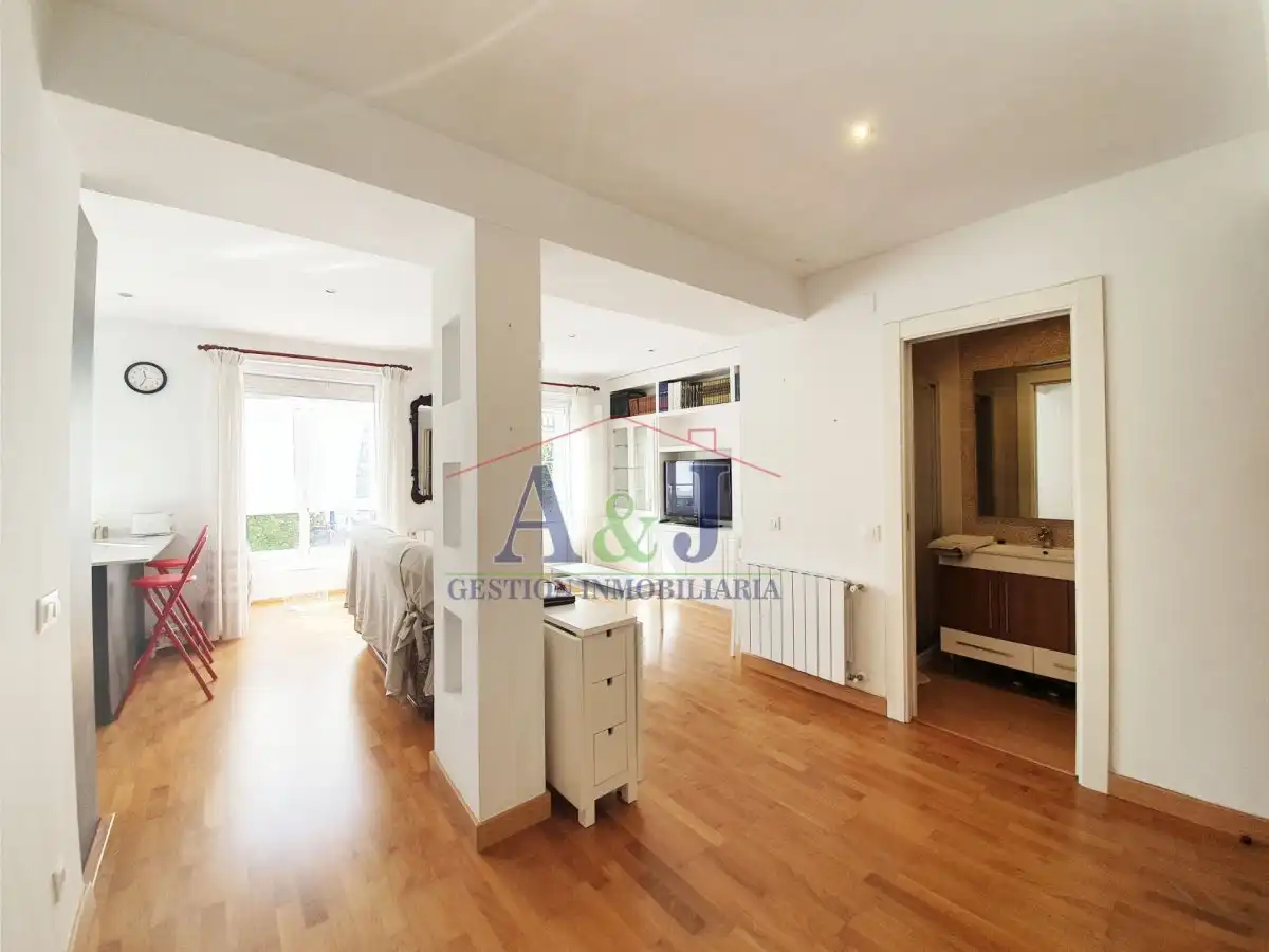 Wohnung zur Miete in Calle BURGOS, Numancia - San Fernando