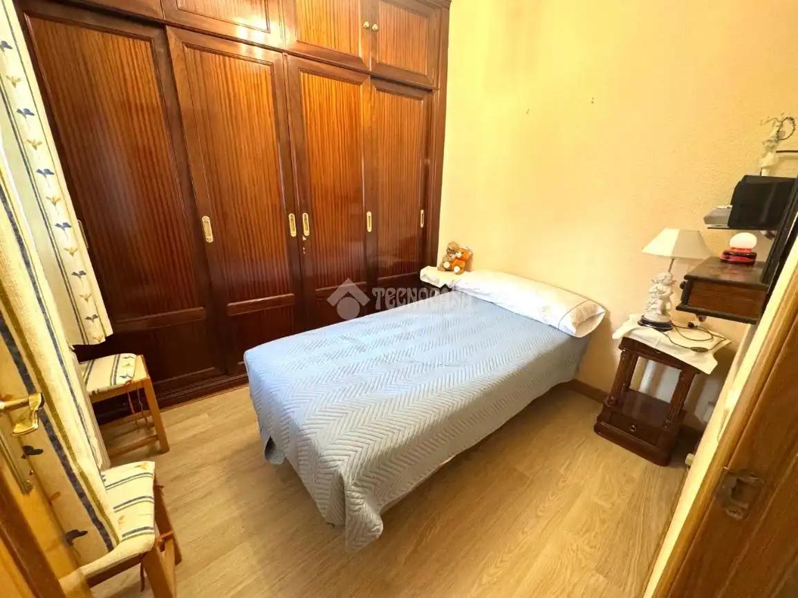 Habitación de Piso en venta en Madrid con Terraza