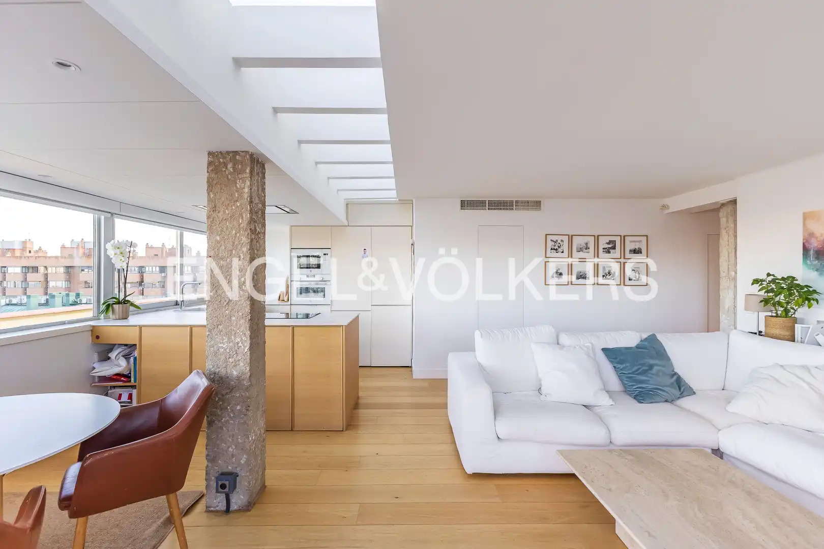 Wohnzimmer von Dachboden zur Miete in Madrid mit Klimaanlage, Heizung und Terrasse