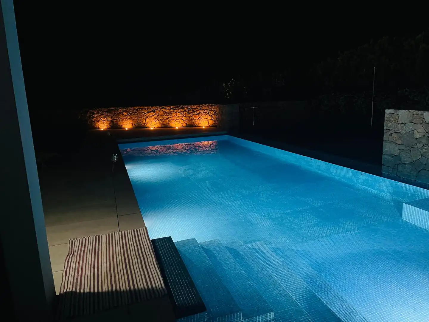 Piscina de Casa o chalet en venta en Mont-roig del Camp con Aire acondicionado, Calefacción y Jardín privado