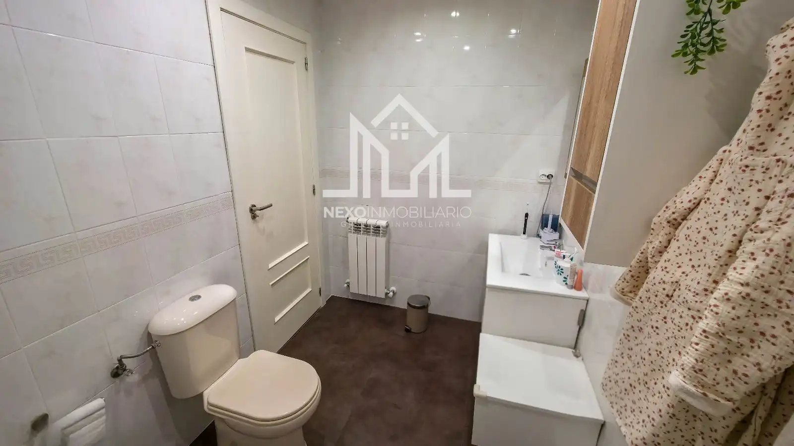 Casa aparellada amb piscina en venda a Gladiolos, imagen 33