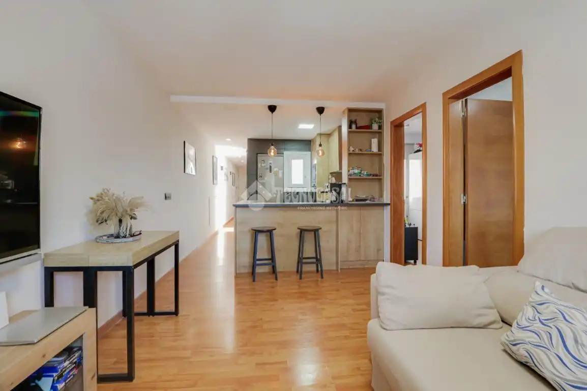 Vista exterior de Piso en venta en Ripollet con Aire acondicionado