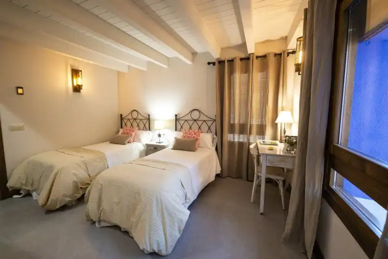 Habitación de Casa o chalet en venta en Garganta la Olla con Aire acondicionado, Calefacción y Jardín privado