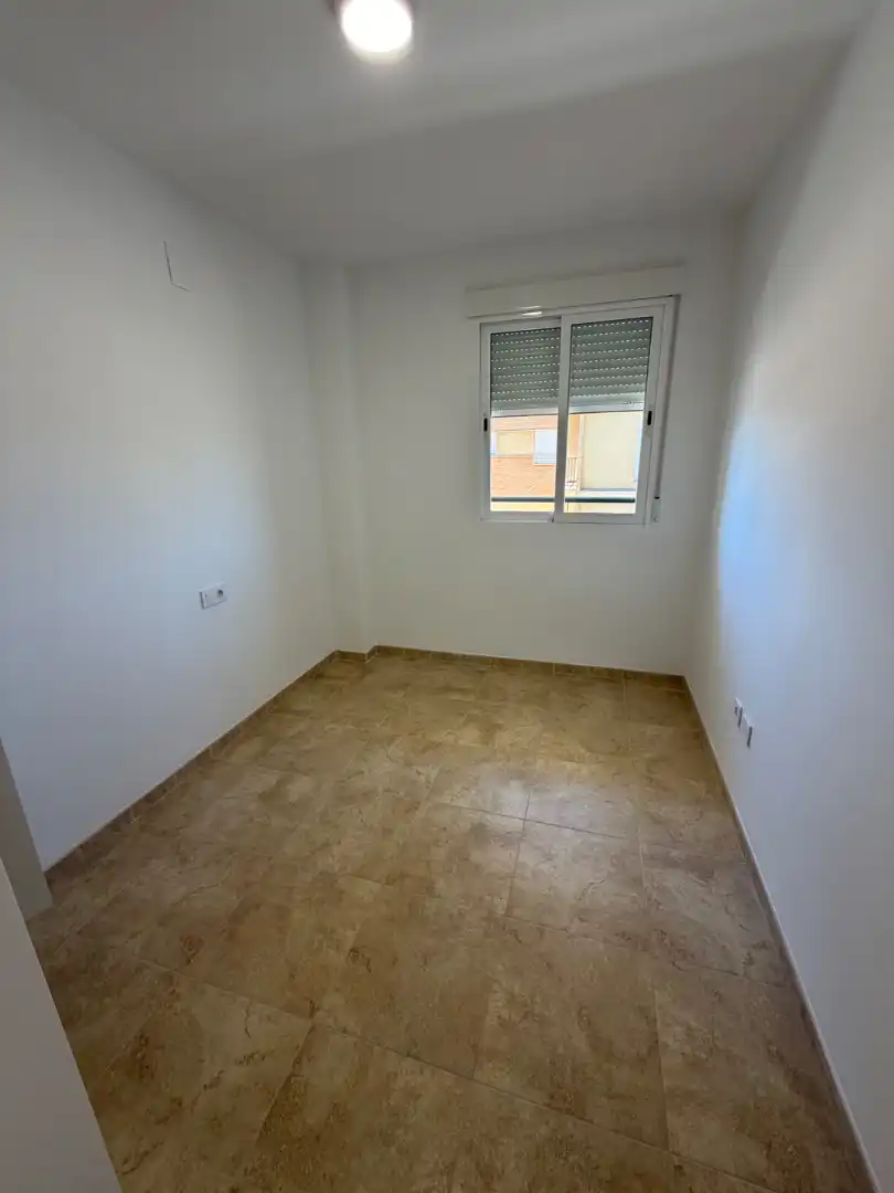 Schlafzimmer von Wohnung zur Miete in Almazora / Almassora mit Klimaanlage, Heizung und Abstellraum