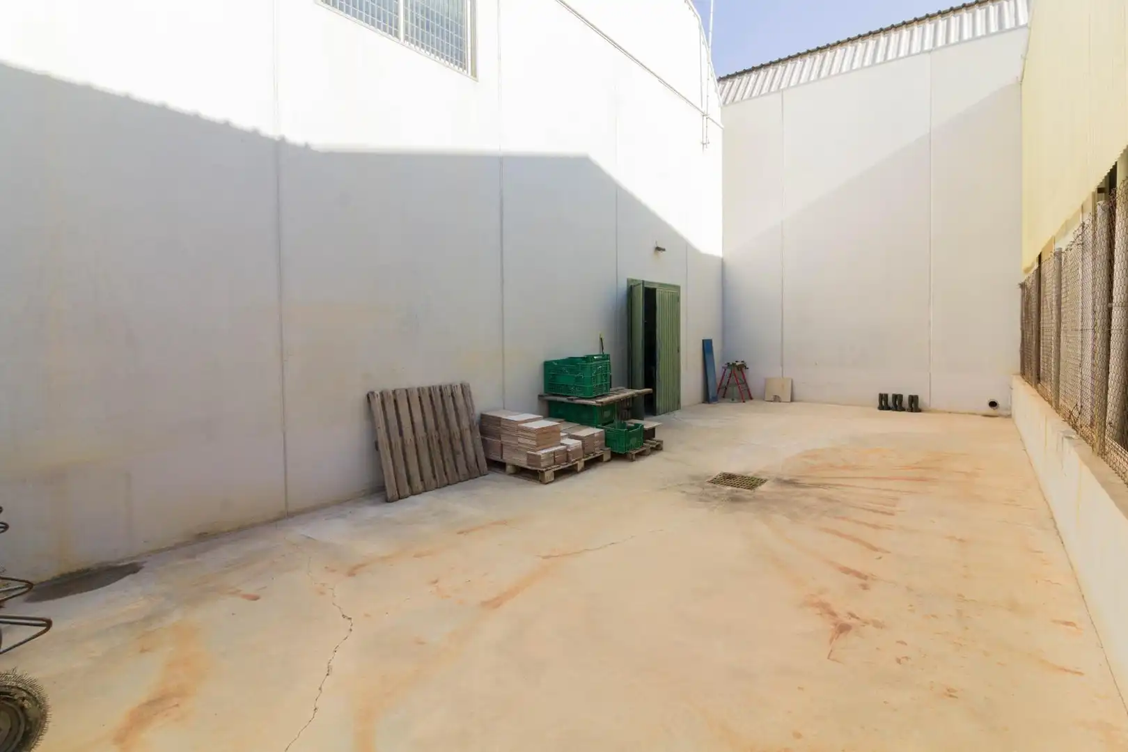 Nave industrial en venta en Orihuela