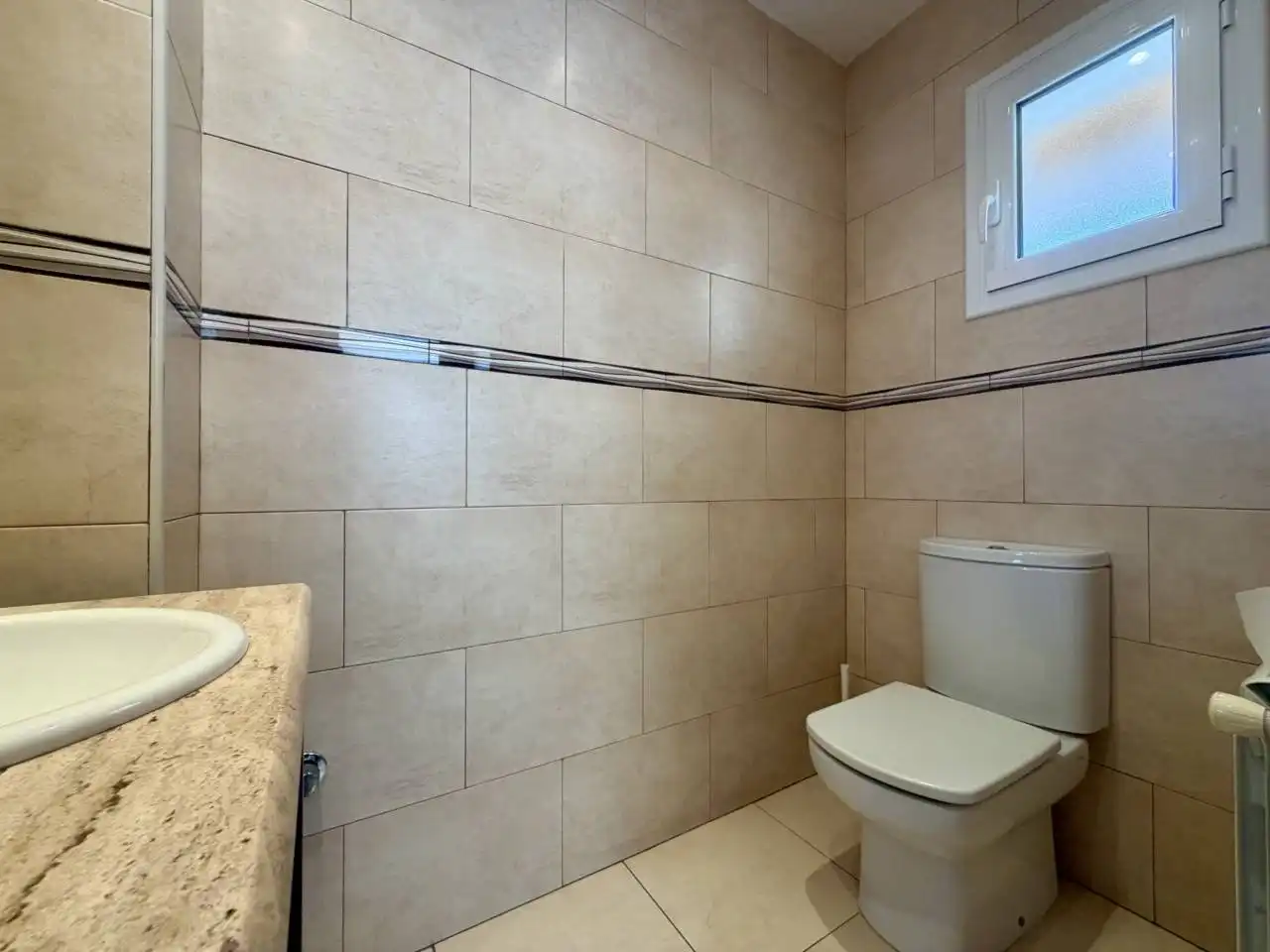 Baño de Casa adosada en venta en Vidreres con Calefacción, Jardín privado y Terraza