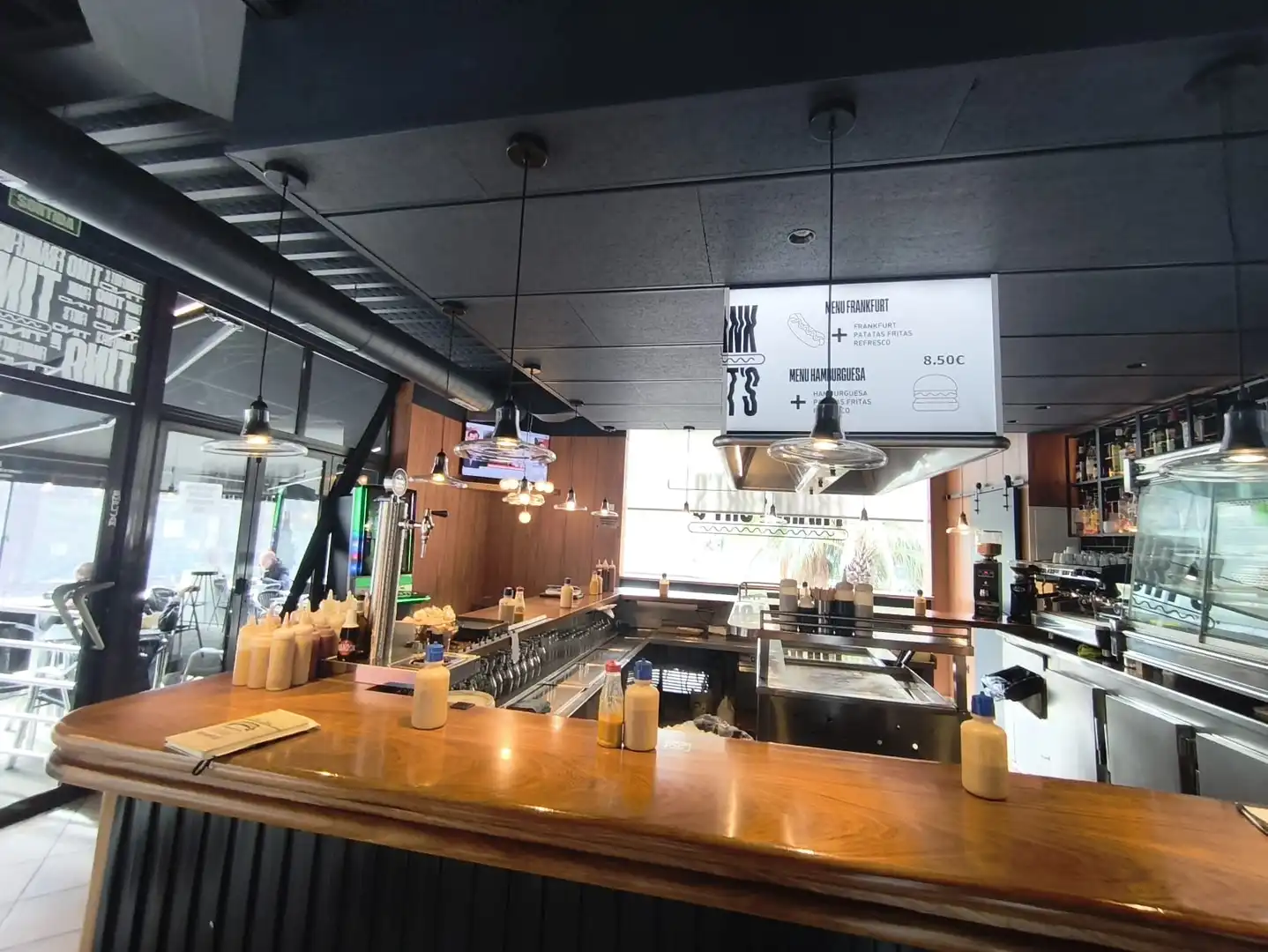 Local en traspaso en Sabadell con Aire acondicionado, Terraza y Amueblado