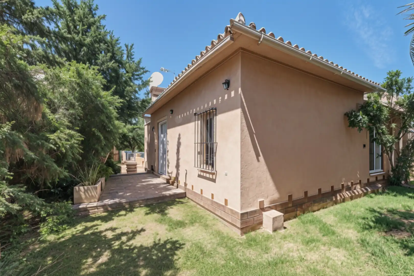 Jardí de Casa o xalet en venda en Marbella amb Aire condicionat i Terrassa