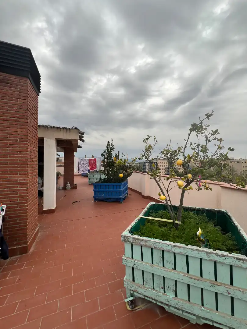 Terrasse von Dachboden zum Verkauf in Salou mit Klimaanlage, Heizung und Privatgarten