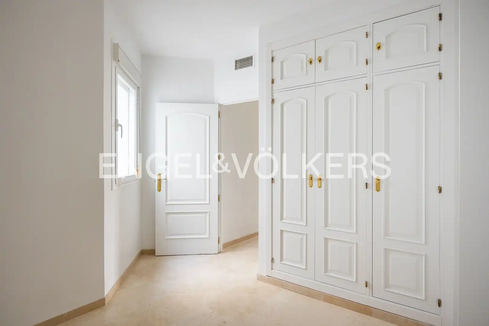 Piso de alquiler en Sevilla con Aire acondicionado, Calefacción y Piscina