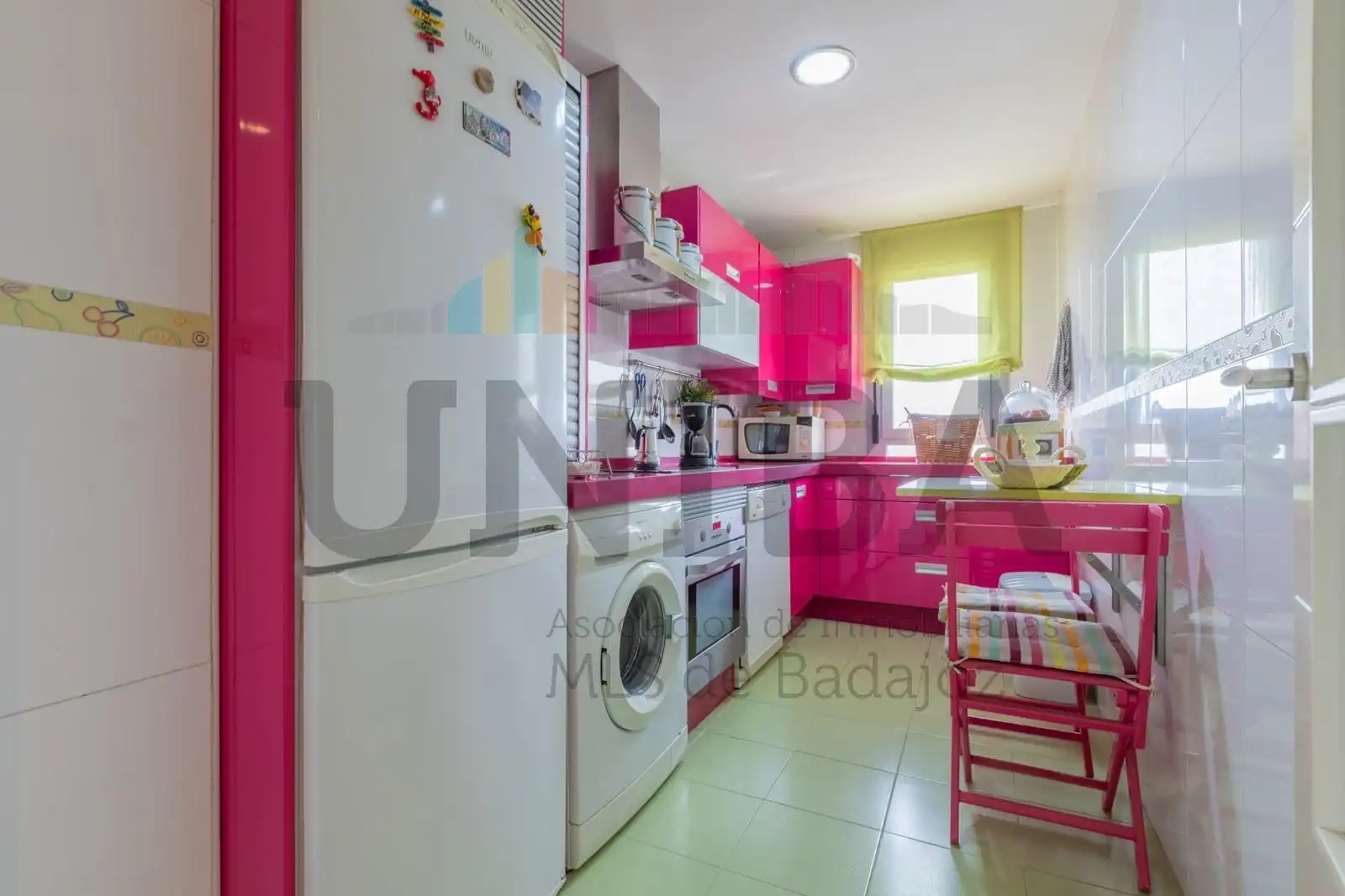 Kitchen of Apartments for sale in Badajoz  with Air Conditioner, Heating and Balcony