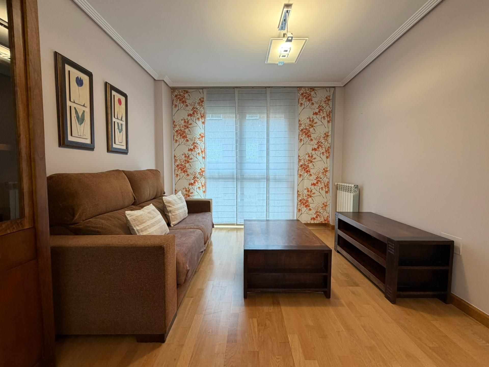 Apartament de lloguer a Calle de San Genadio, Zona Alta