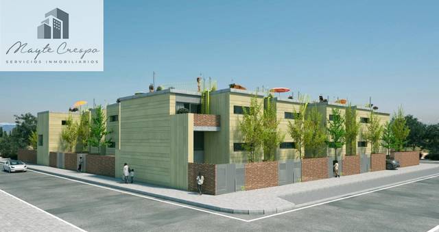 Casa adosada en Venta en Calle Calle Escultor Sánchez Mesa en Ambroz