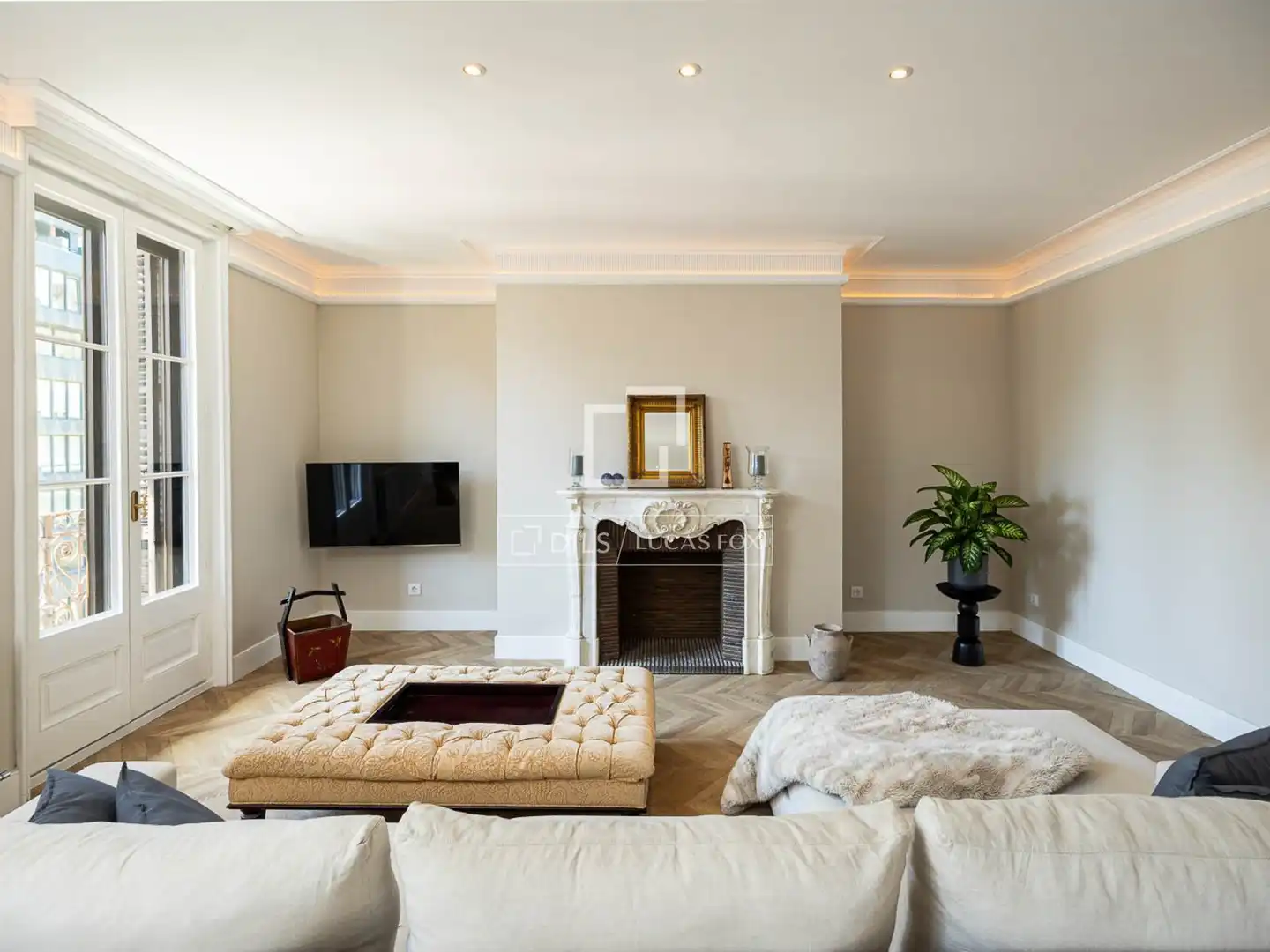 Wohnzimmer von Wohnung zum Verkauf in Barcelona mit Klimaanlage, Heizung und Parkett