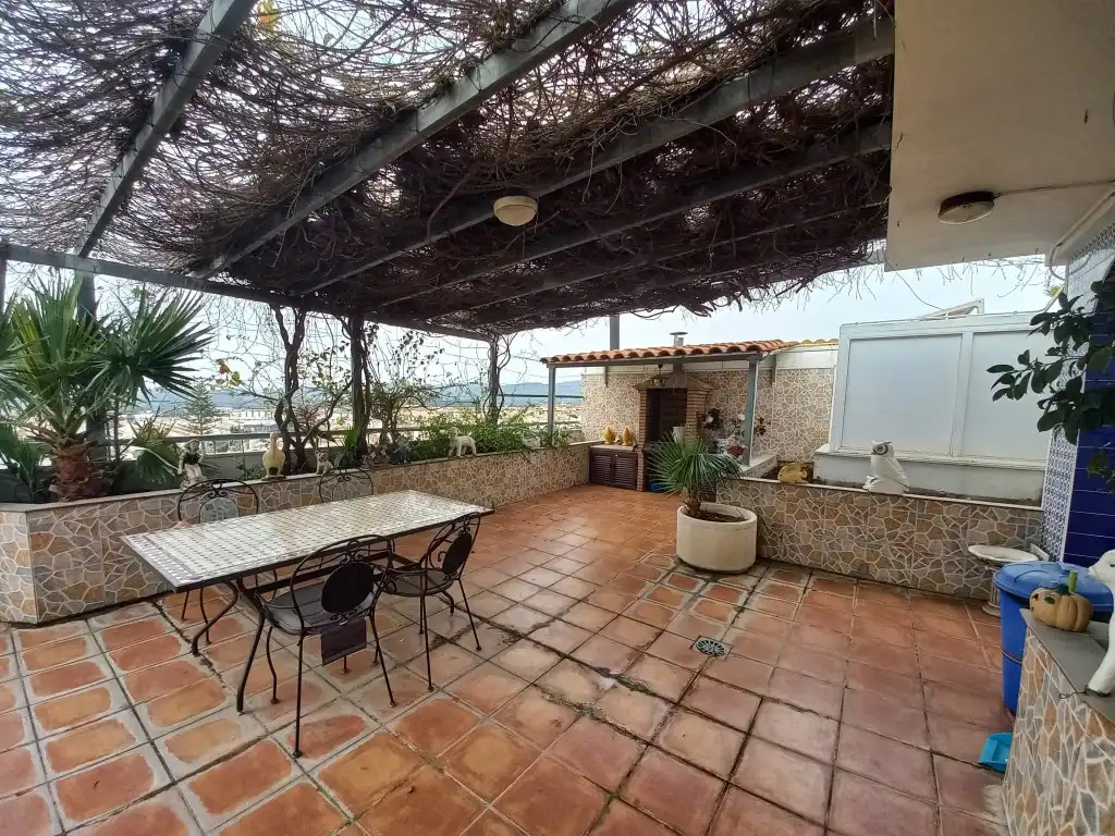 Terrasse von Dachboden zum Verkauf in Vélez-Málaga mit Terrasse, Abstellraum und Gemeinschaftspool