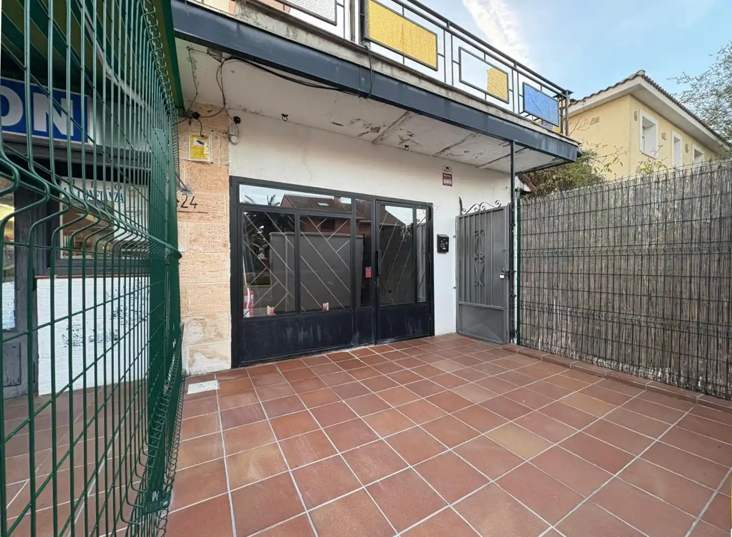 Geschaftsraum zur Miete in Calle Zaragoza, 425, Calypo Fado