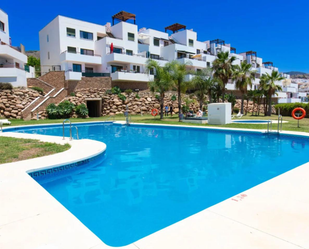 Vista exterior de Apartament en venda en Nerja amb Aire condicionat, Terrassa i Piscina