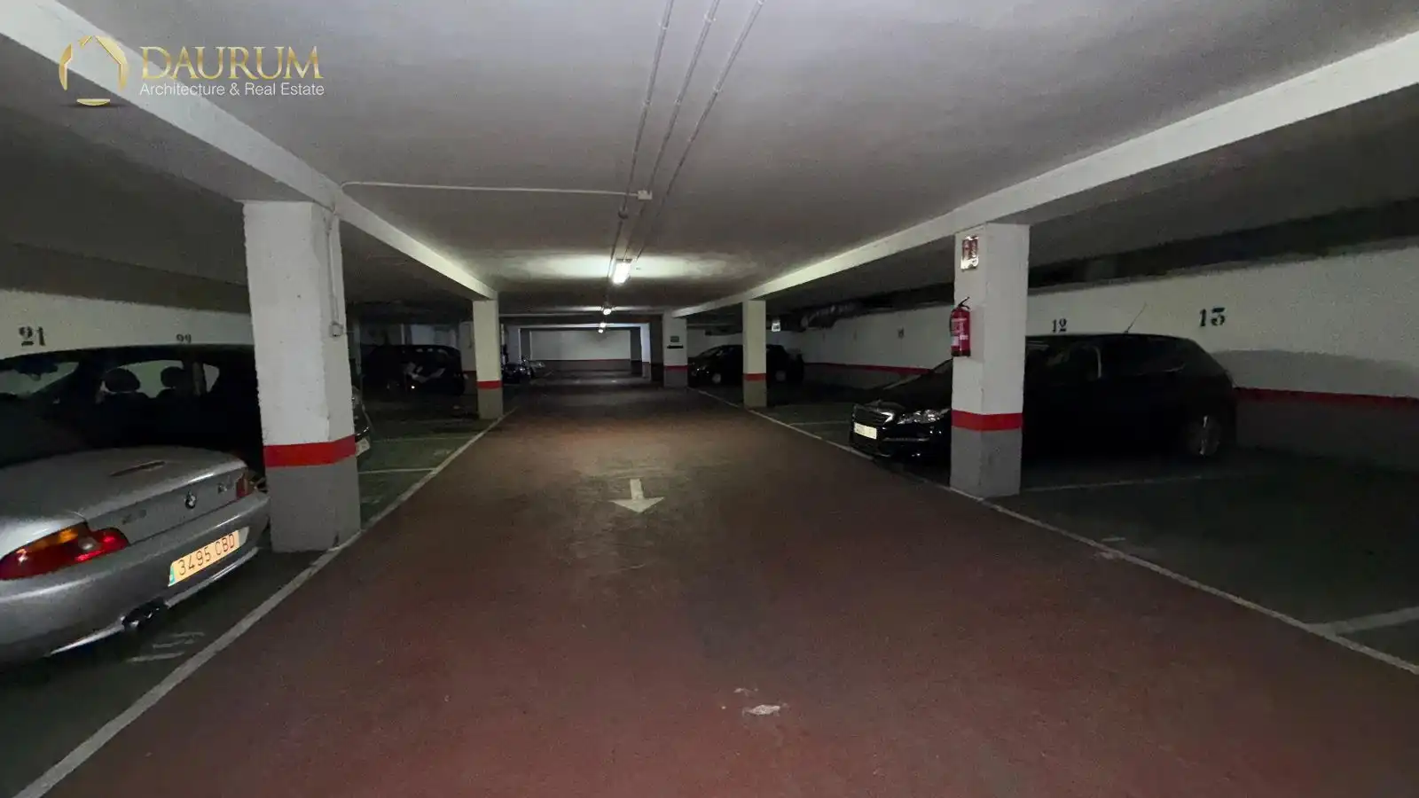 Parkplatz von Garage zum Verkauf in Elche / Elx