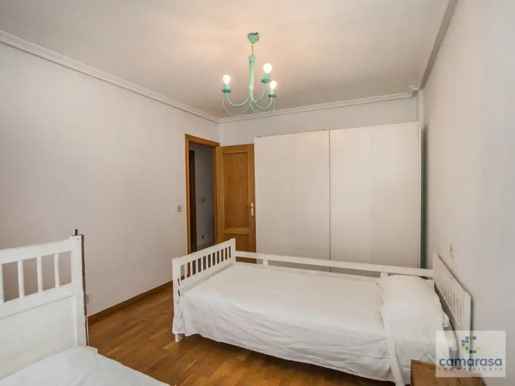 Habitación de Casa adosada en venta en Ávila