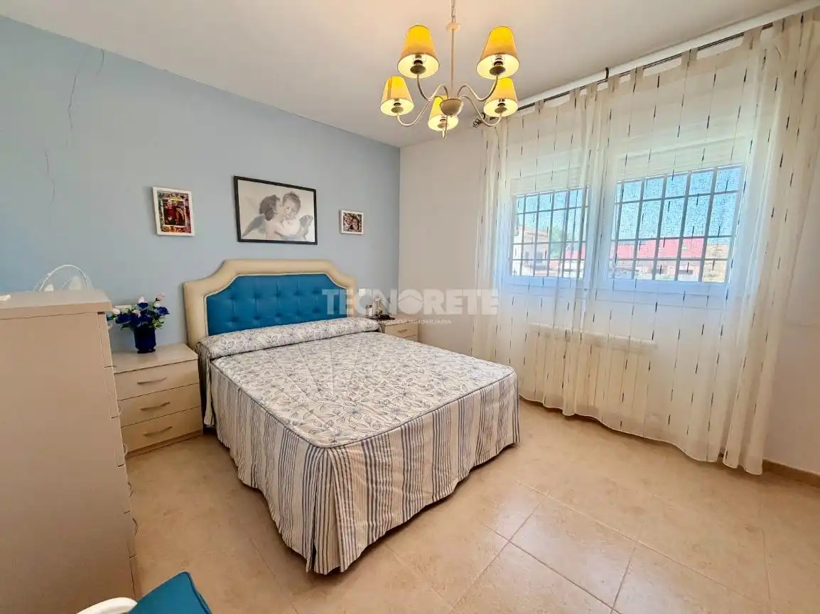 Habitación de Casa adosada en venta en Illescas