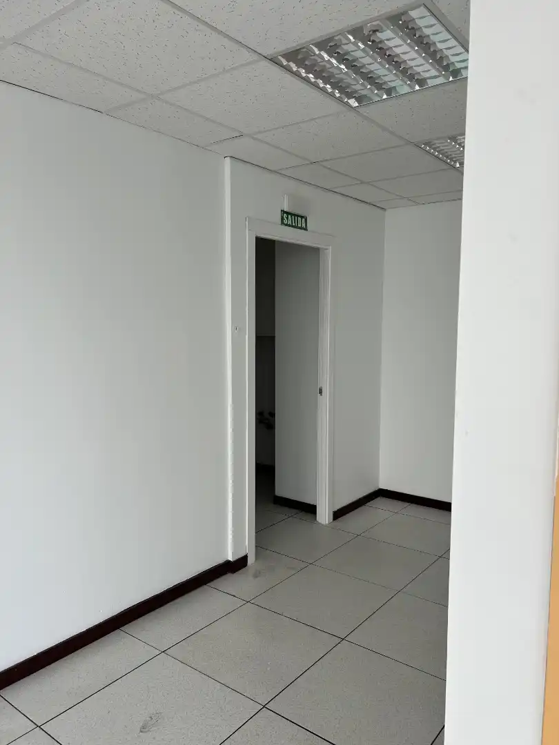 Office space with lift to rent in Polígono Parque Empresarial la Muga 6, imagen 19