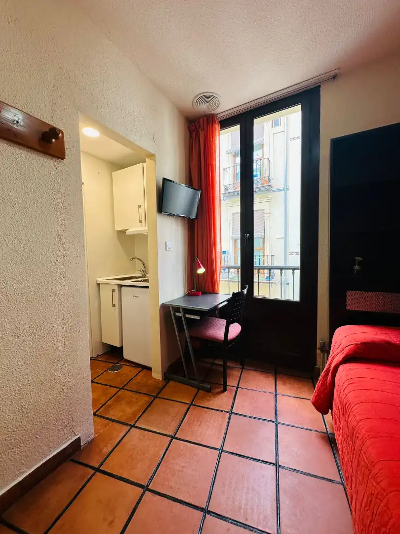 Estudio de alquiler en Calle Capuchinas, 8, Centro - Sagrario