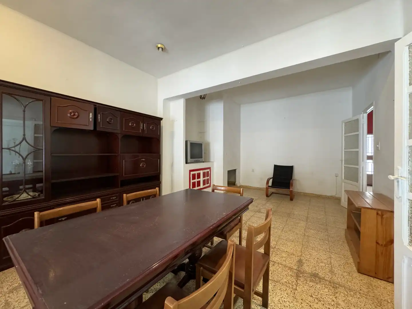 Menjador de Casa o xalet en venda en Serra amb Terrassa i Balcó
