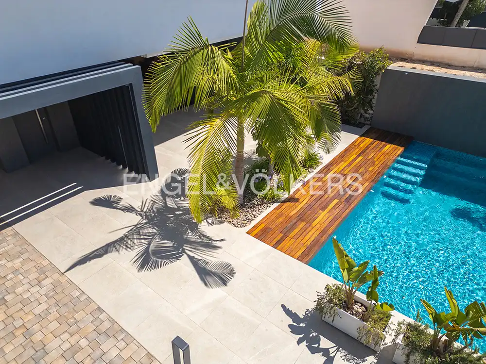 Swimming pool of Houses for sale in Elche / Elx  with Air Conditioner, Heating and Private garden