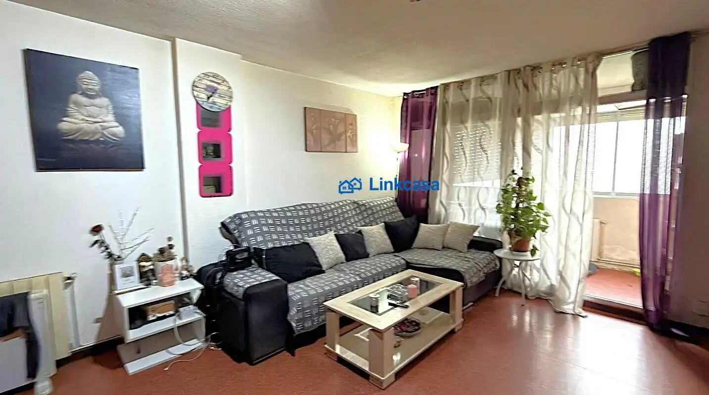 Living room of Flat for sale in Fuenlabrada  with Air Conditioner, Heating and Balcony