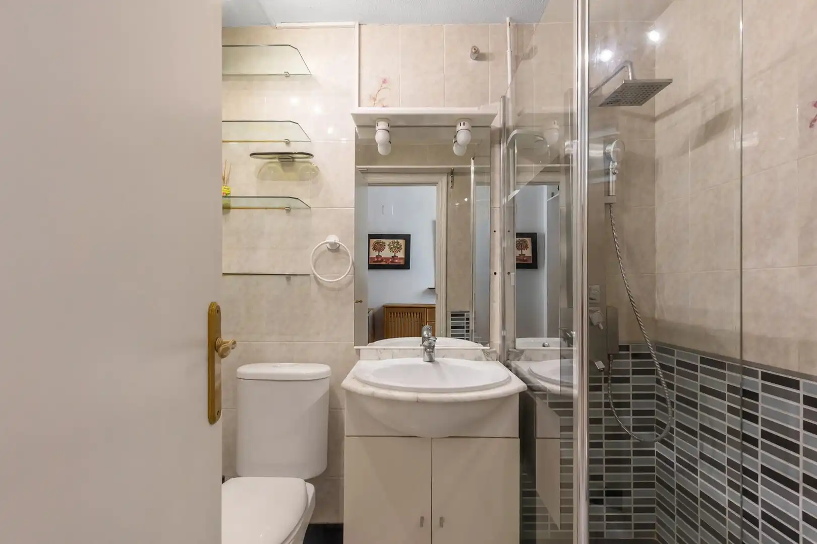 Badezimmer von Wohnung zum Verkauf in Torrevieja mit Möbliert und Gemeinschaftspool