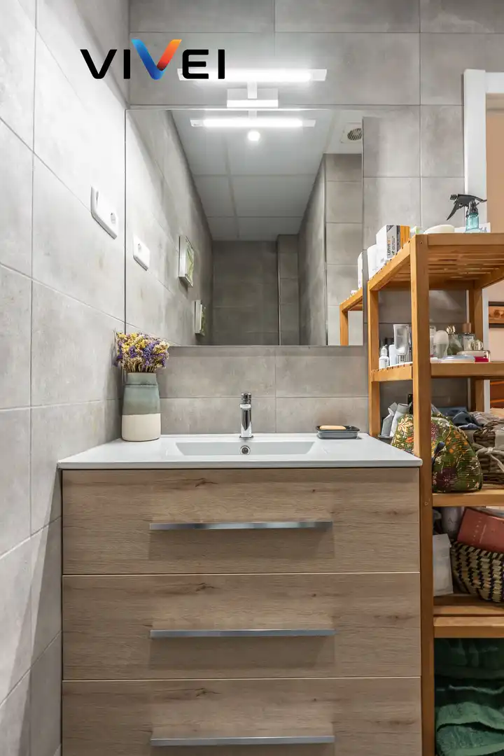 Bathroom of Flat for sale in Madrid  with Balcony