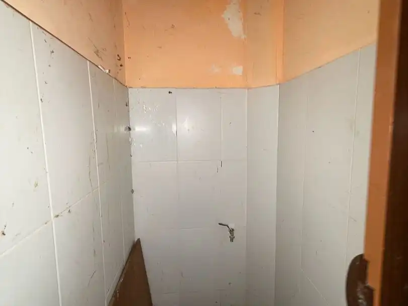 Baño de Local de alquiler en Madrid