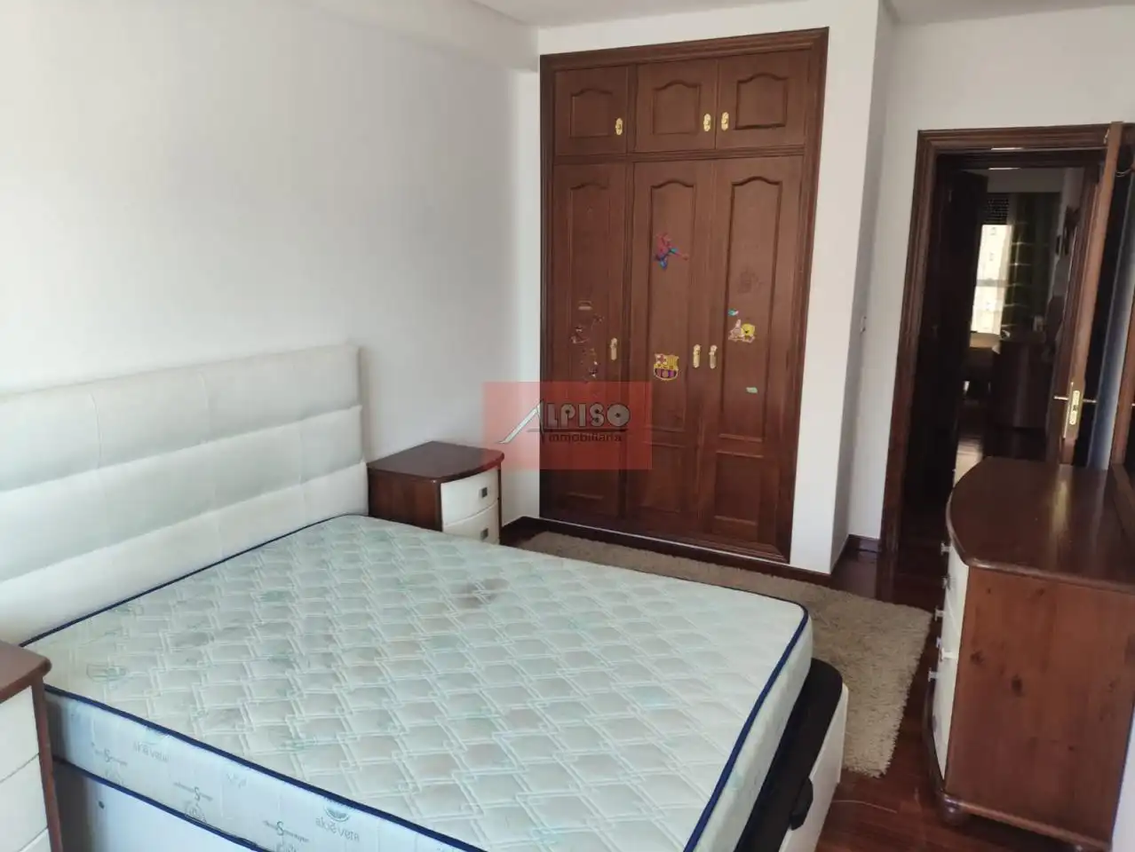 Habitación de Piso de alquiler en Ourense Capital  con Calefacción, Parquet y Amueblado