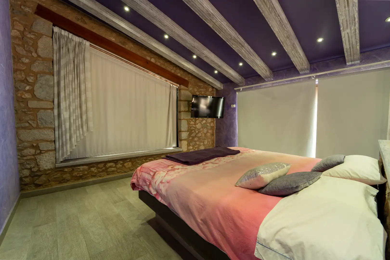 Habitación de Finca rústica en venta en Sant Joan de Mollet con Aire acondicionado, Calefacción y Jardín privado