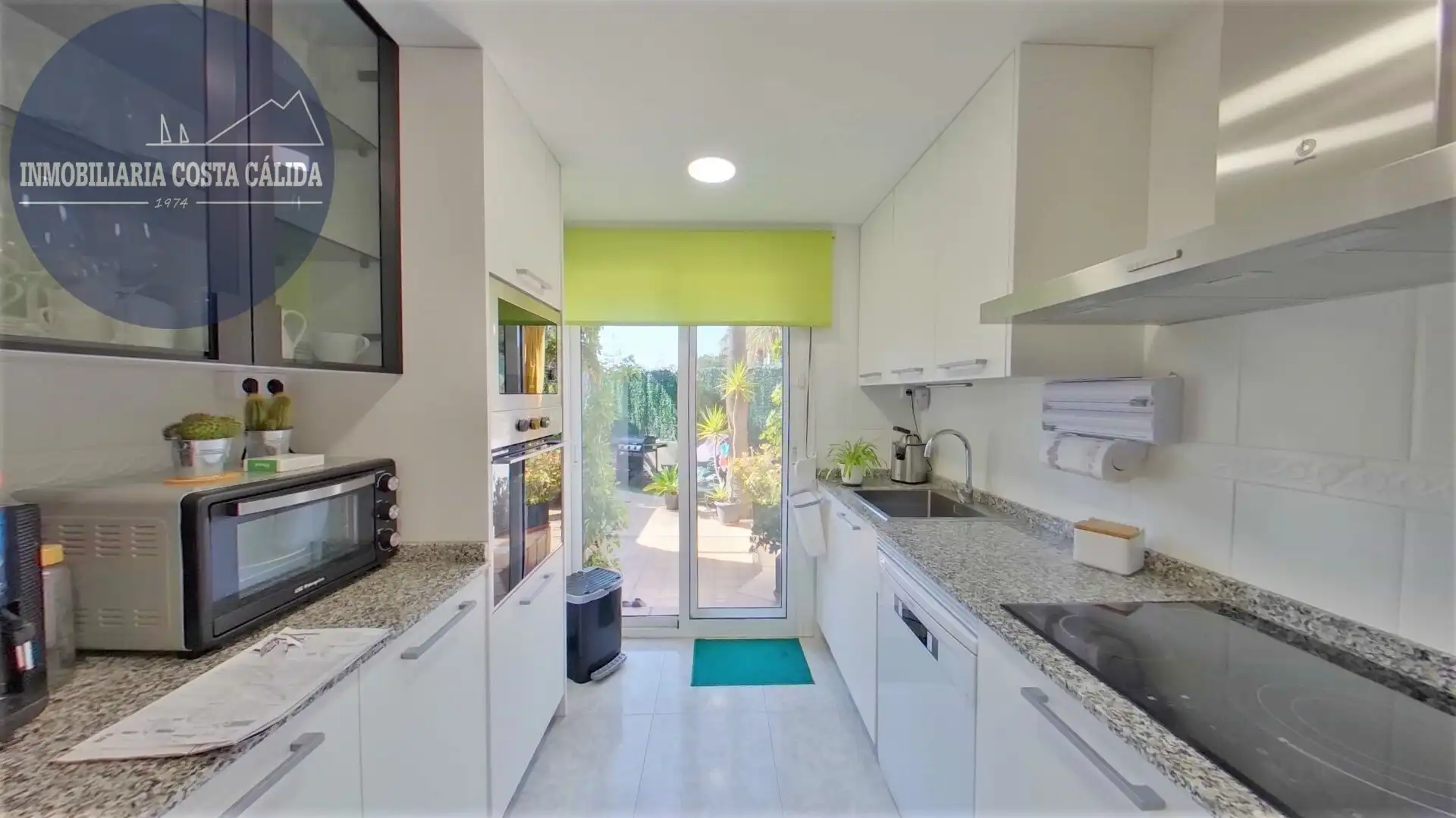 Cocina de Dúplex en venta en Águilas con Aire acondicionado, Calefacción y Jardín privado